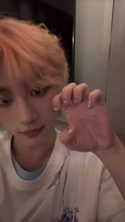 一些丁程鑫的图片