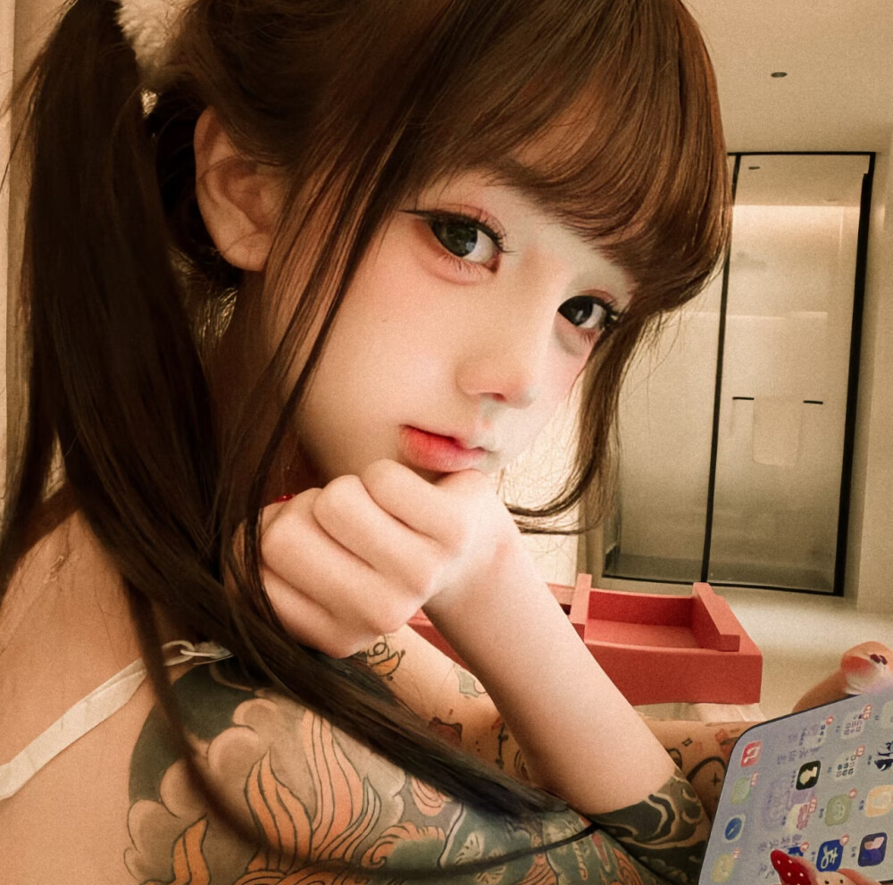 女头
扇你巴掌的时候要问我手疼不疼