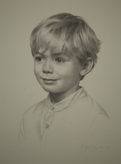 亨丽埃塔·阿贝尔·史密斯是一位专精于写实肖像与静物绘画的英国当代艺术家，采用油画和炭笔表达形式。她在意大利佛罗伦萨查尔斯·塞西尔学院接受传统古典写生训练，之后融合比例法，将作品定义为“经历时间沉淀的花卉…