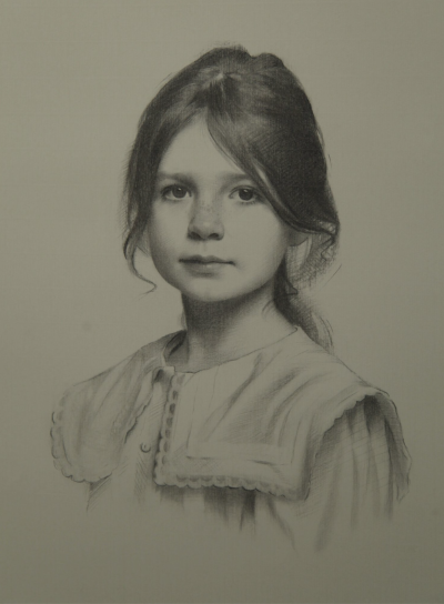 亨丽埃塔·阿贝尔·史密斯是一位专精于写实肖像与静物绘画的英国当代艺术家，采用油画和炭笔表达形式。她在意大利佛罗伦萨查尔斯·塞西尔学院接受传统古典写生训练，之后融合比例法，将作品定义为“经历时间沉淀的花卉…