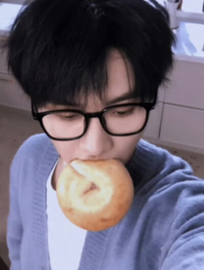 一些时代少年团的图片