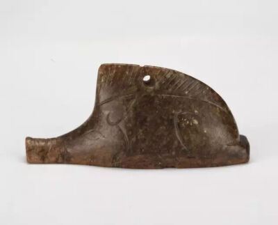 玉卧猪   商代观复博物馆藏