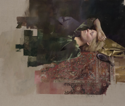 迪尔穆德·凯利是一位当代英伦具象绘画大师，其作品以光影质感与情感叙事为核心。他于1995年毕业于纽卡斯尔大学美术专业，随后在切尔西艺术学院获硕士学位，2003年入读伦敦王子绘画学院（现皇家绘画学院）。