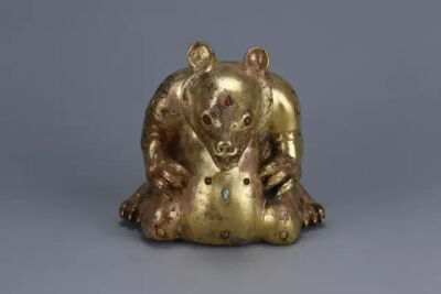 铜鎏金熊形镇  汉代观复博物馆藏 
