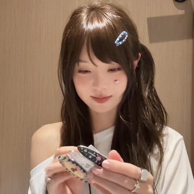 嘟嘟陈怡馨可二改
©一只多多鱼