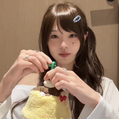 嘟嘟陈怡馨可二改
©一只多多鱼