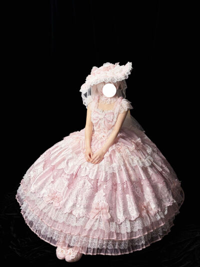 这真的太太太华丽了呀，已经能想象到穿这条去茶会的情形了#