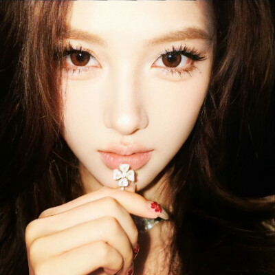 执念开始消失的时候 平静的幸福贯穿我的每分 ​​​
#氛围感女头#