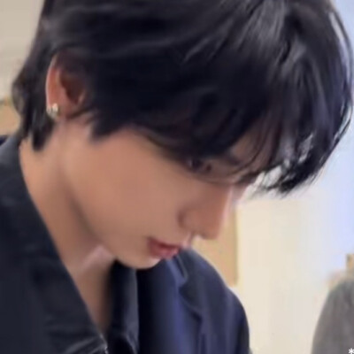 明宰铉(๑•̀‧̫•́๑)