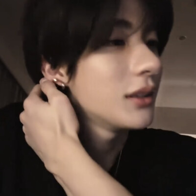 你就不要再想起我