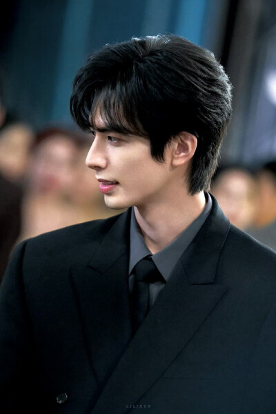 宋威龙｜林屿森 ​