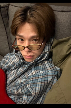 - ̗̀(๑ᵔ⌔ᵔ๑)εïз