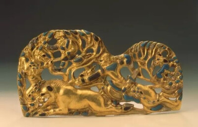 斯基泰野猪捕猎金带扣   500-400 BC
俄罗斯冬宫博物馆藏
Belt bukle with boar hunt
The State Hermitage Museum
