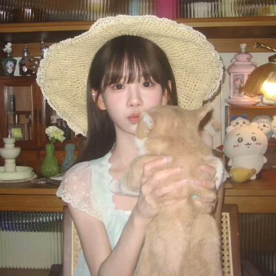 ❤️巴卡茶旅❤️＃生命力女生头像 ​​​＃Wechat氛围感女头＃夏日头像＃自由感＃自然系＃蝴蝶女孩头像＃艺术感头像＃胶片感头像＃复古＃棕色系