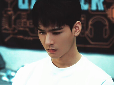 - 龚俊 / 叶谦 。
#风过留痕# ​​​