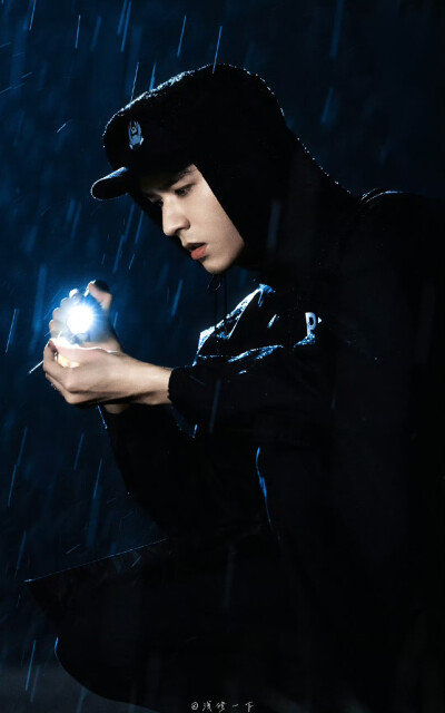 - 龚俊 / 叶谦 。
#风过留痕# ​​​