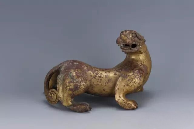 铜鎏金虎  汉代
观复博物馆藏
