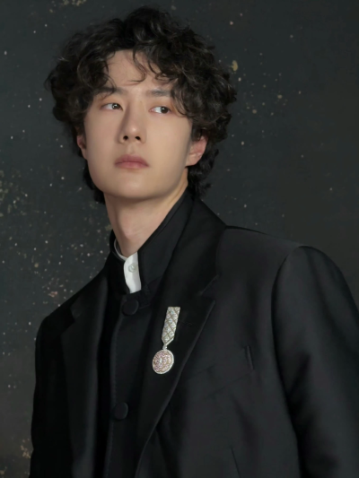 #王一博[超话]# · #微博之夜#
Live一下[收到]@UNIQ-王一博 ​​​