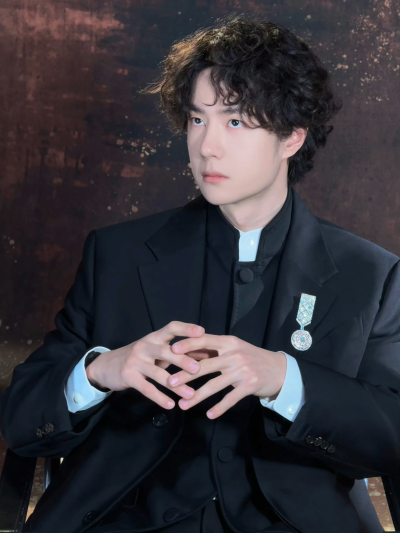 #王一博[超话]# · #微博之夜#
Live一下[收到]@UNIQ-王一博 ​​​