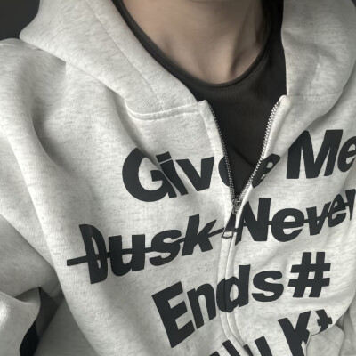 男生头像
你又逃避 那我买好蛋糕等你