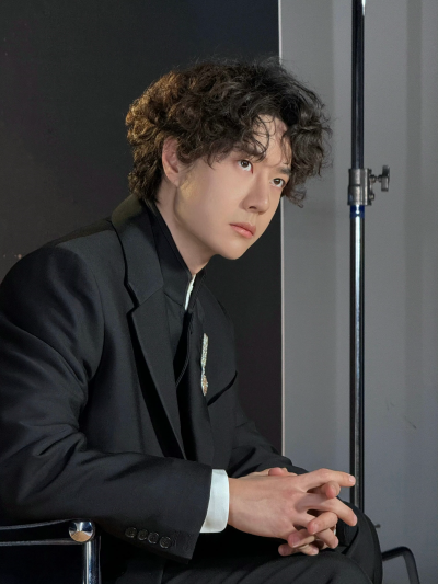 #王一博[超话]# · #微博之夜#
Live一下[收到]@UNIQ-王一博 ​​​