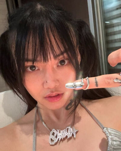 if u like melovemealot too