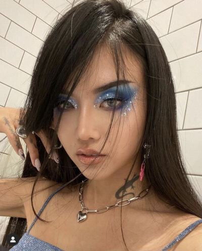 if u like melovemealot too