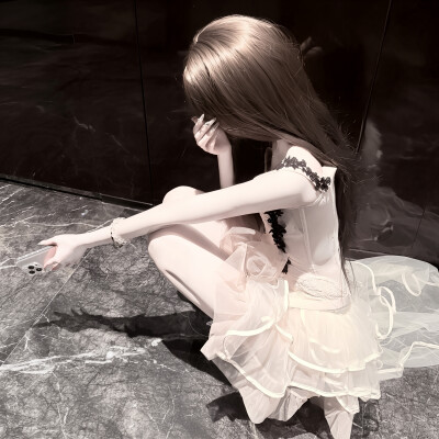 偶尔想装装忧郁 其实是纯命苦