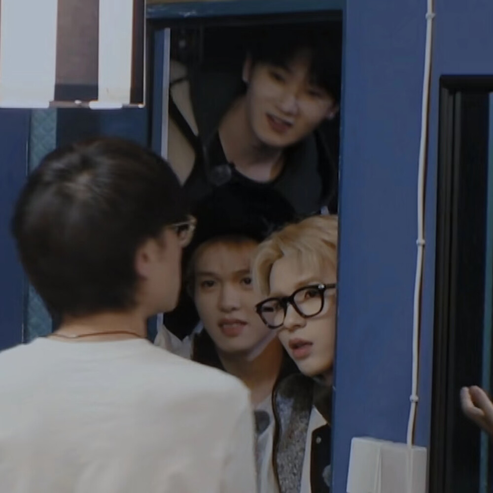 敦敦 利好 小何