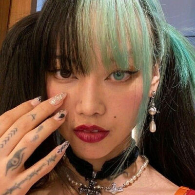 if u like melovemealot too