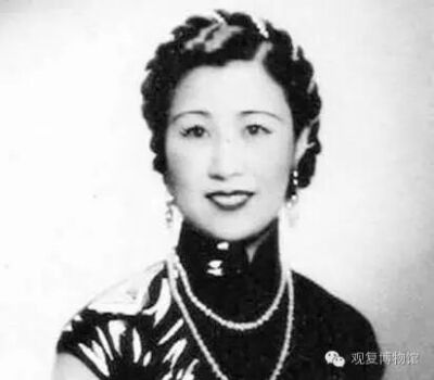 相夫教子严幼韵
严幼韵，1905年生于天津。1927年，严幼韵从沪江大学转入复旦大学读商科，成为复旦的第一批女生，以外号“爱的花”而闻名校园内外。
1929年，严幼韵与年轻的外交官杨光泩结婚，后杨光泩为国殉职。…