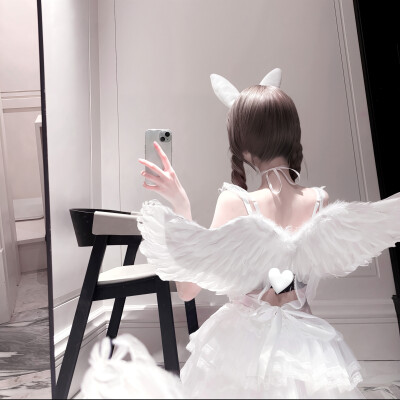 偶尔想装装忧郁 其实是纯命苦