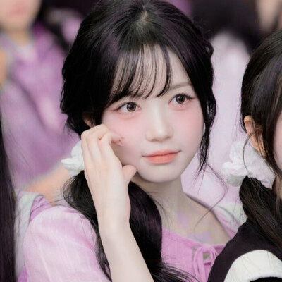 人们常说人生若只如初见 我会去想 到底是什么样的羁绊才能让陌生的两颗心脏依偎在一起