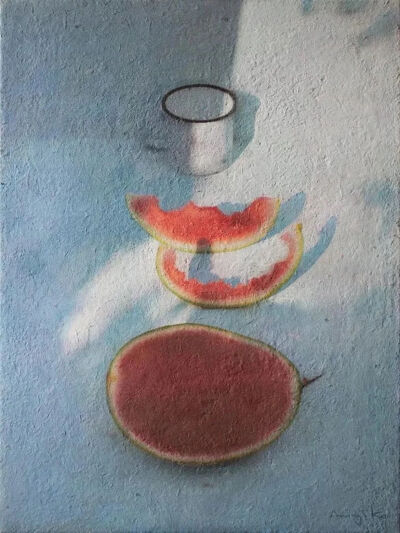 英国艺术家Andrejs Dinvalds （安德烈•丁瓦尔兹） 1970年出生于拉脱维亚里加，曾在波罗地海的媒体公司承担过多个电视频道的视觉设计工作。Andrejs画的通常都是非常简单常见的器皿，水果或者鲜花，多以俯视的角度，…