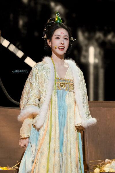 cr.胡萝卜雨丨陈都灵