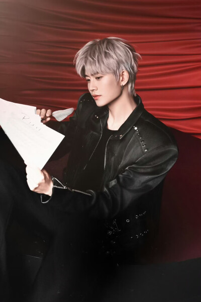 任嘉伦第四张专辑《单枪匹马》