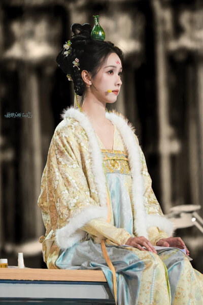 cr.胡萝卜雨丨陈都灵