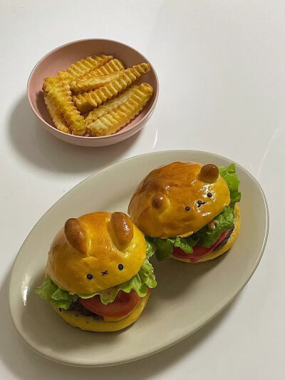 米菲兔汉堡美食教程