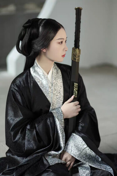 佛伦汉服战国袍复原曲裾