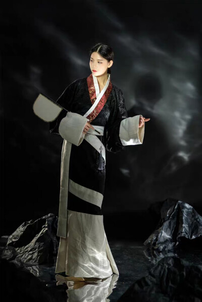 佛伦汉服战国袍复原曲裾