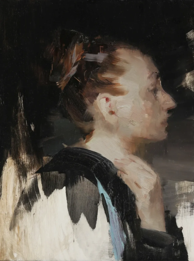 金·科根是一位爱尔兰当代具象绘画艺术家，以深沉而富有心理张力的人物肖像闻名。她的作品多聚焦于单一人物，画面简洁、构图集中，人物常直视或若有所思地面对观者，呈现出一种安静却不容回避的存在感。金·科根的用色…