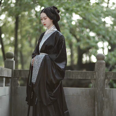 佛伦汉服战国袍复原曲裾