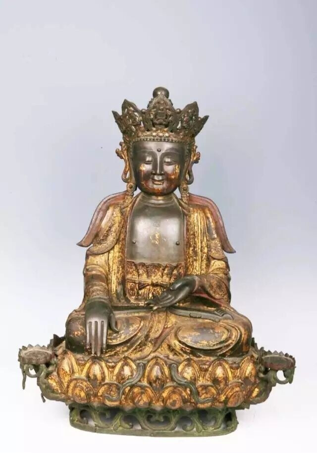 明代  铜鎏金释迦牟尼佛像
观复博物馆藏
