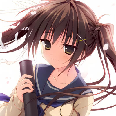 时针把雨滴串成褪色胶片，记忆在潮湿的午后缓慢倒带。