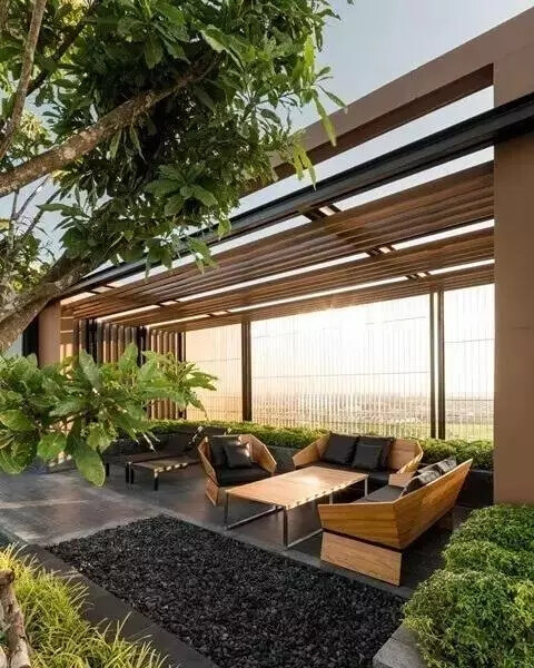 有个这样的亭子我就一直宅家里
庭院生活馆
2026年2月9日 09:02 福建 听全文
￼
在小说阅读器中沉浸阅读
