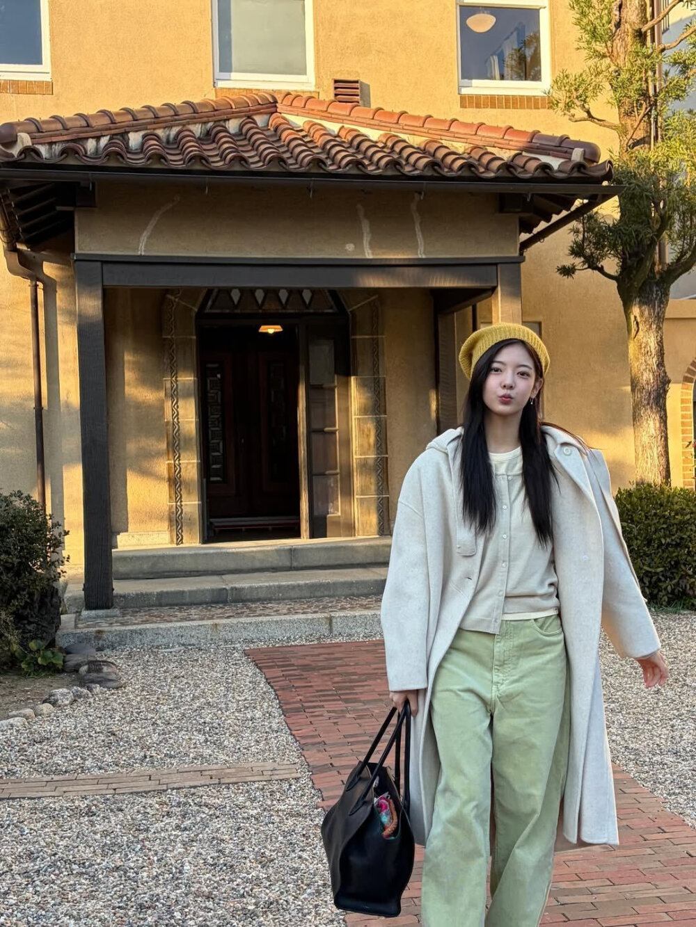 lia_loves___​​​