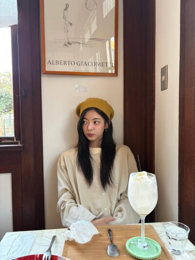 lia_loves___​​​