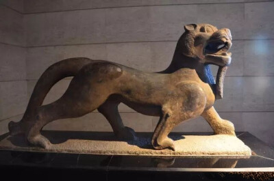 东汉  石狮
陕西碑林博物馆藏
