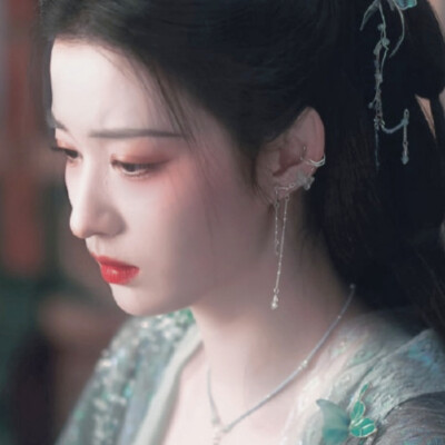 春入眉心两点愁