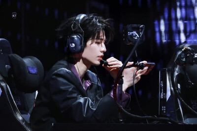 cr.PUPPY1230丨张凌赫